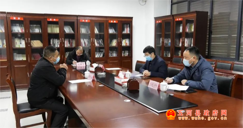 县委副书记张允武随机接待了5家企业,积极回应各企业